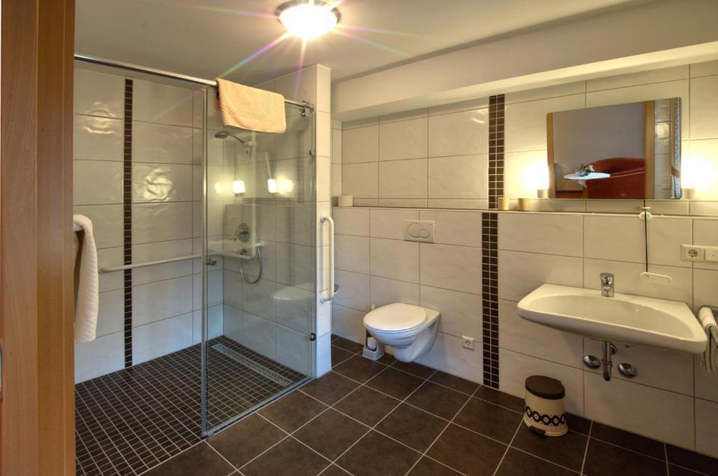 Gasthaus Sonne ミュンスタータール 部屋 写真
